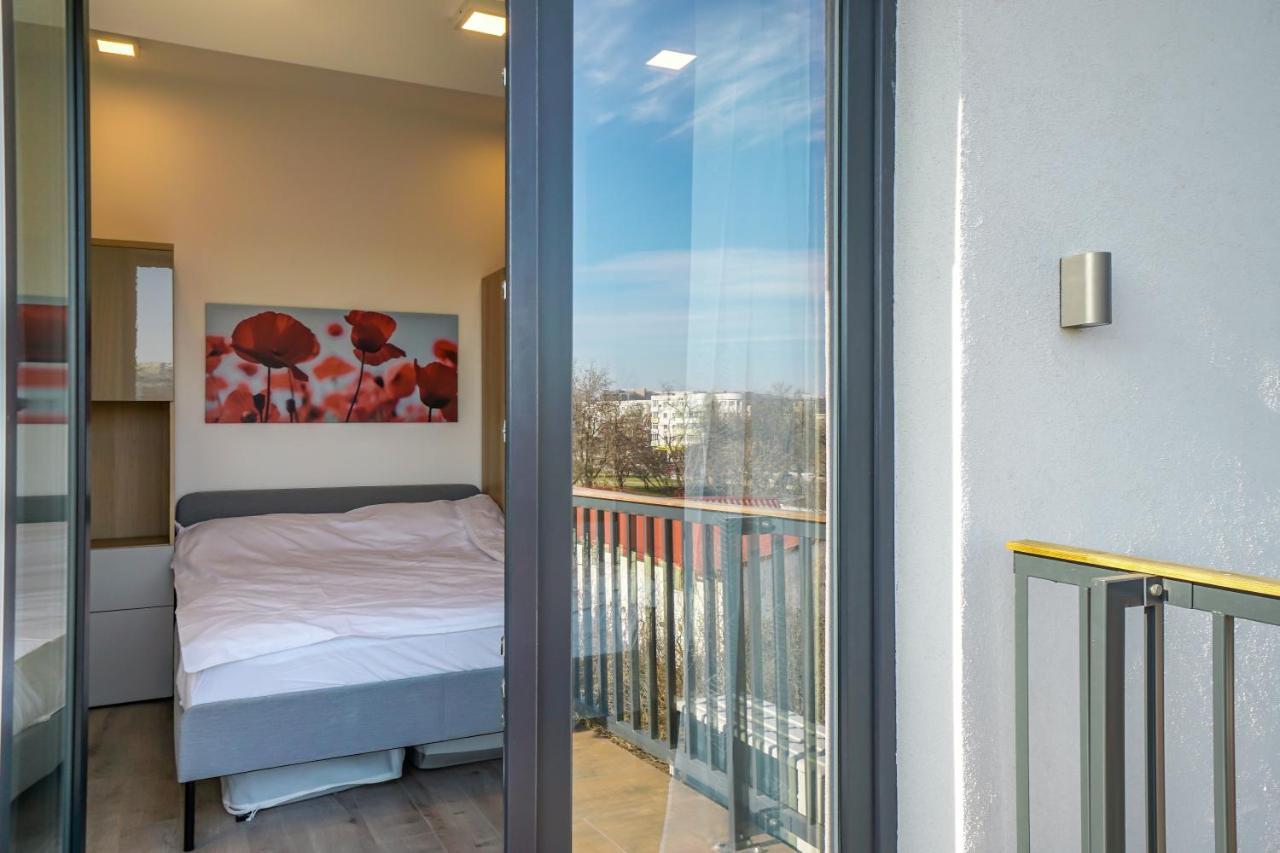 بوخارست Bright Apartments Moments Away From Herastrau Park, Mall And Metro المظهر الخارجي الصورة