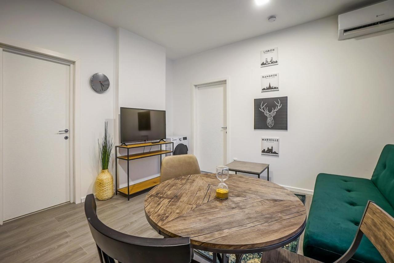 بوخارست Bright Apartments Moments Away From Herastrau Park, Mall And Metro المظهر الخارجي الصورة
