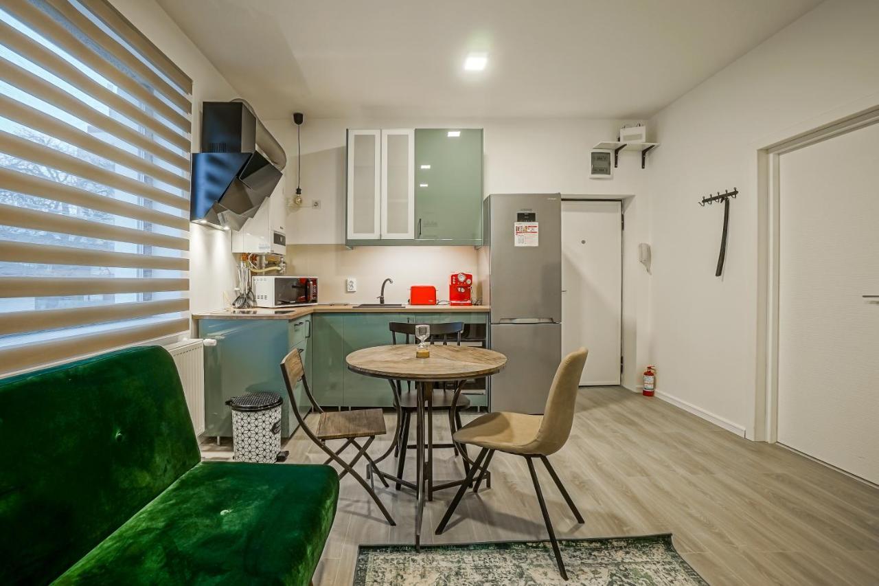 بوخارست Bright Apartments Moments Away From Herastrau Park, Mall And Metro المظهر الخارجي الصورة