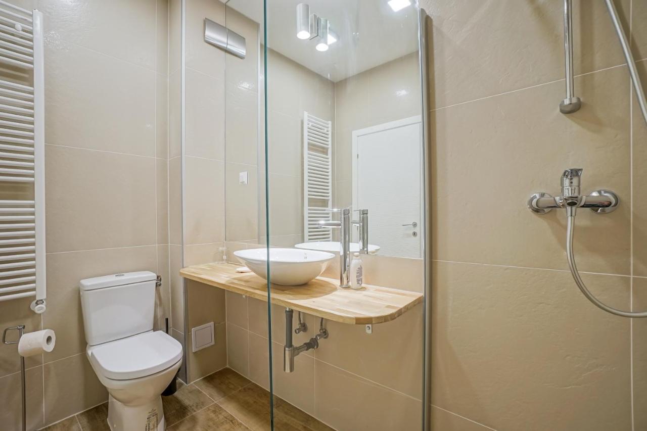 بوخارست Bright Apartments Moments Away From Herastrau Park, Mall And Metro المظهر الخارجي الصورة