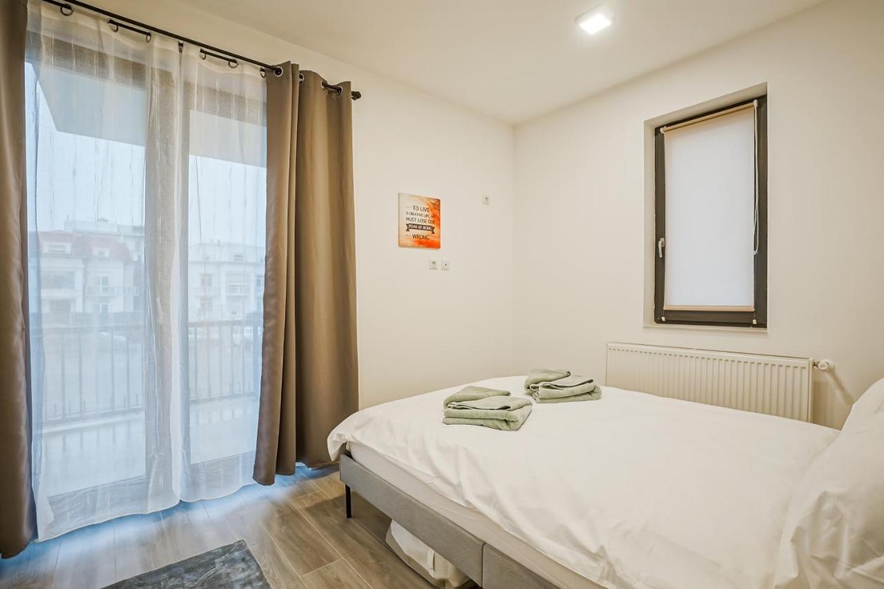 بوخارست Bright Apartments Moments Away From Herastrau Park, Mall And Metro المظهر الخارجي الصورة